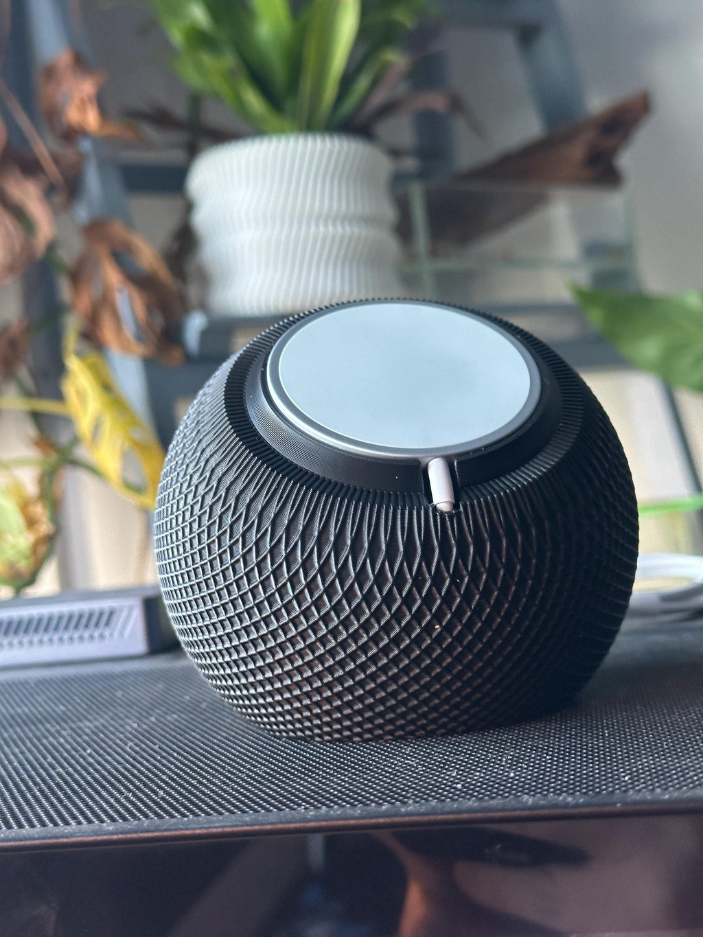 Orb Pixelsnap Charging Stand